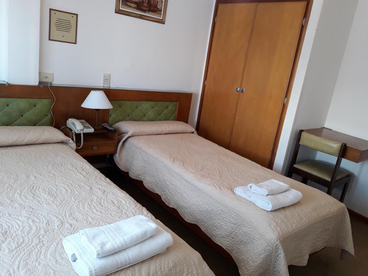 Iberia Hotel Olascoaga Neuquen Ngoại thất bức ảnh