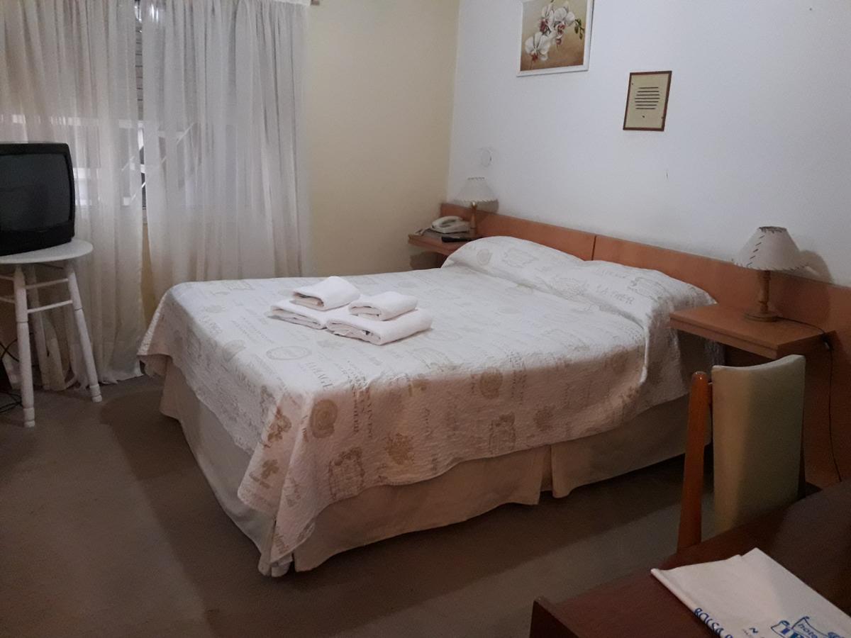 Iberia Hotel Olascoaga Neuquen Ngoại thất bức ảnh