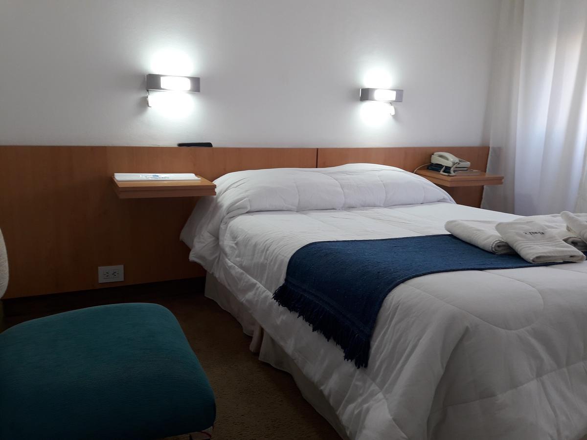 Iberia Hotel Olascoaga Neuquen Ngoại thất bức ảnh