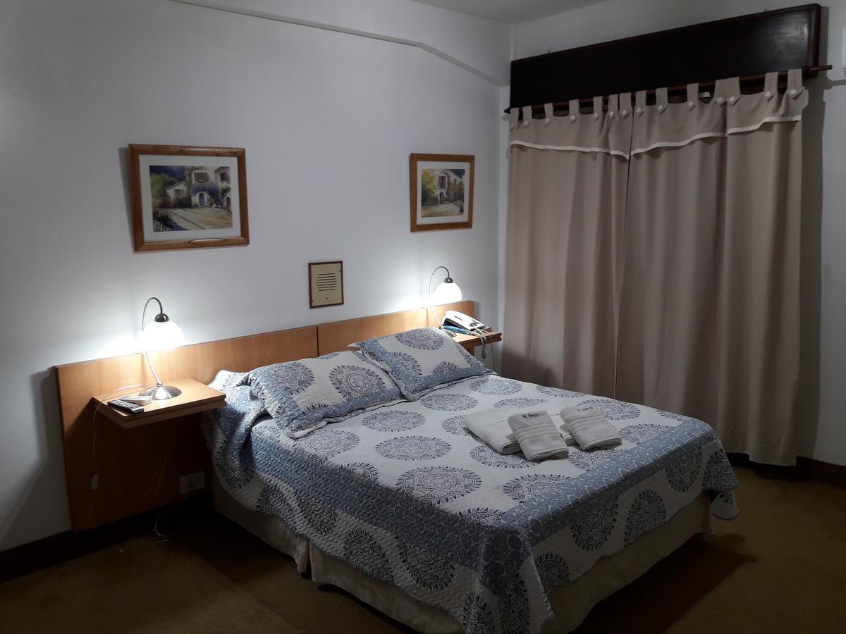 Iberia Hotel Olascoaga Neuquen Ngoại thất bức ảnh